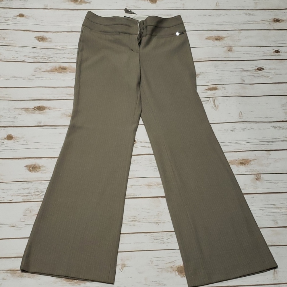 Editor tan w pinstripes